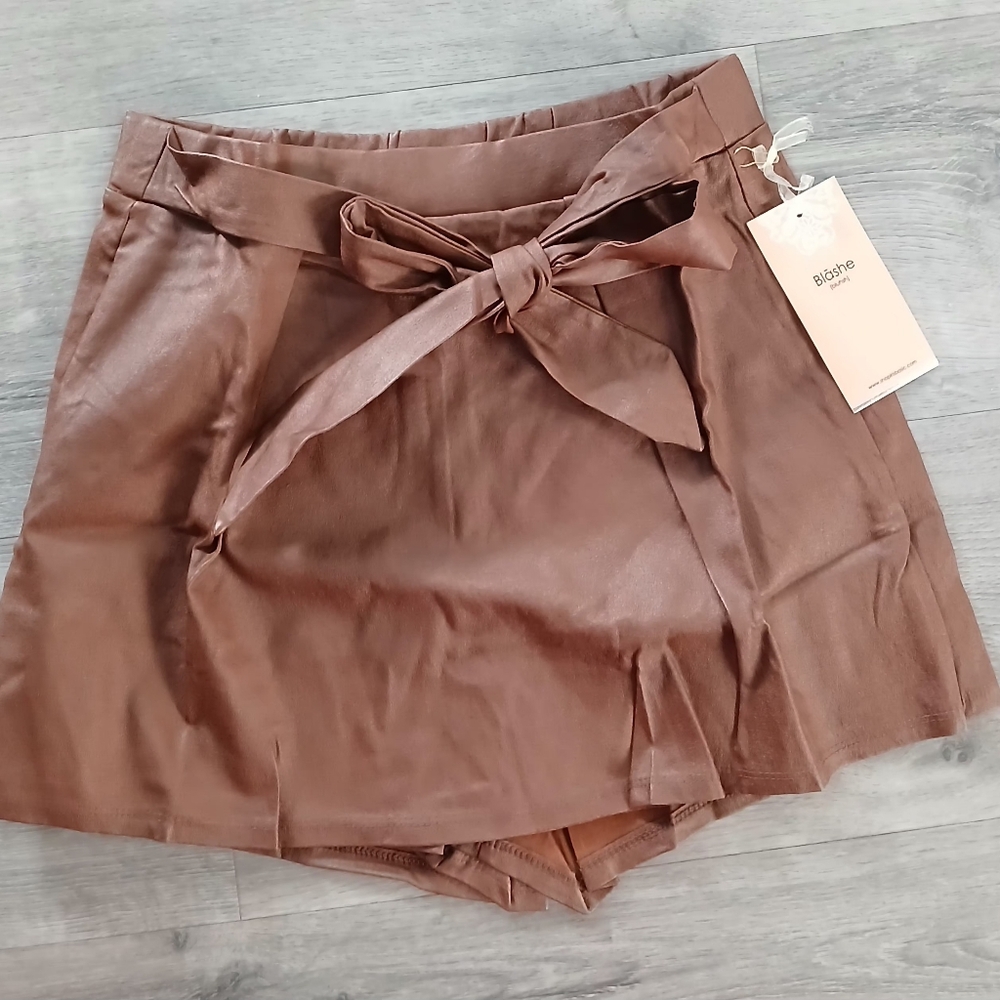Stylish Brown Tie-Waist Skorts